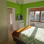 Acogedor De 2 Habitaciones, Parking & Conford