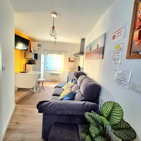 Acogedor De 2 Habitaciones, Parking&conford